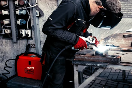 Инвертор сварочный GTM MMA-180DS LCD, 180А, 1,6-4,0мм, 220В дисплей