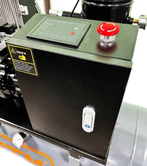 Компрессор воздушный GTM DLG4V 380, винтовой, маслянный, рес-150л, 420л/мин 380В