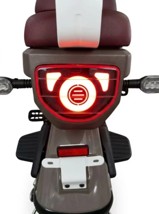 Електроскутер GTM U-800-D, 800W, 60V, 20Ah, до 45 км/год, запас ходу до 60 км